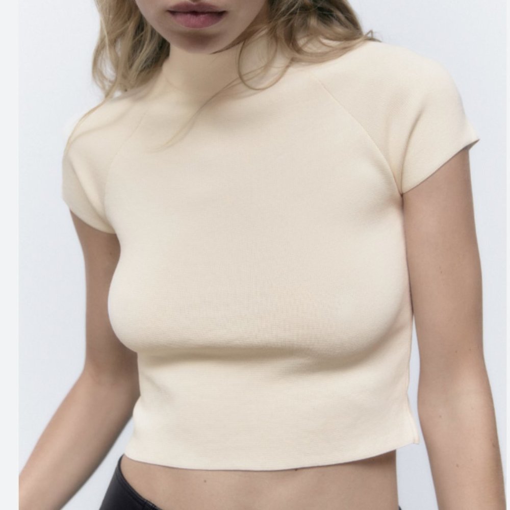 ZARA ECRU CREAM STRETCH ZIP BACK KNIT SHORT SLEEVE BLOUSE TOP